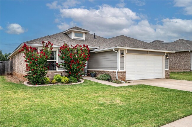 Building Photo - 10300 Glover River Dr