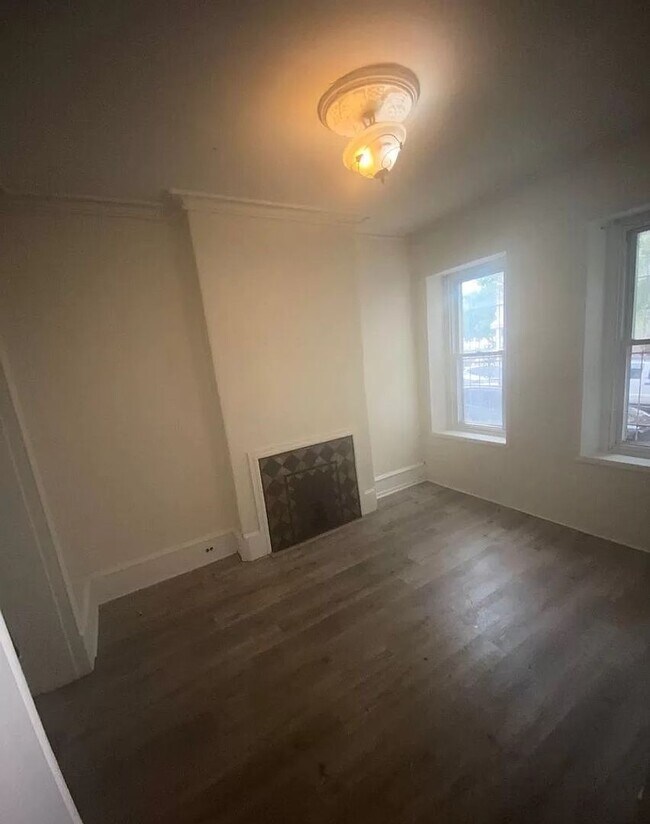 Photo - Large Home - Mantua