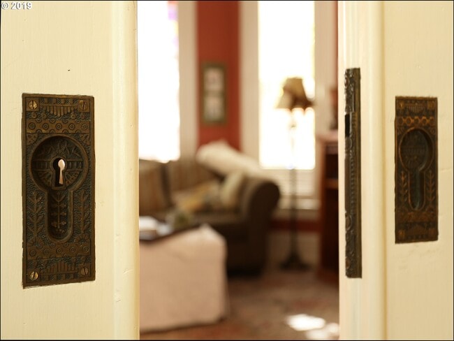 Photo - 1039 SE Franklin St