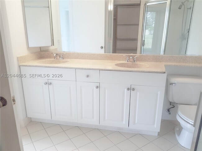 2621 Village 102 Vlg Unit 102