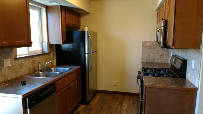 Photo - Post Fall Duplex with 1 car garage