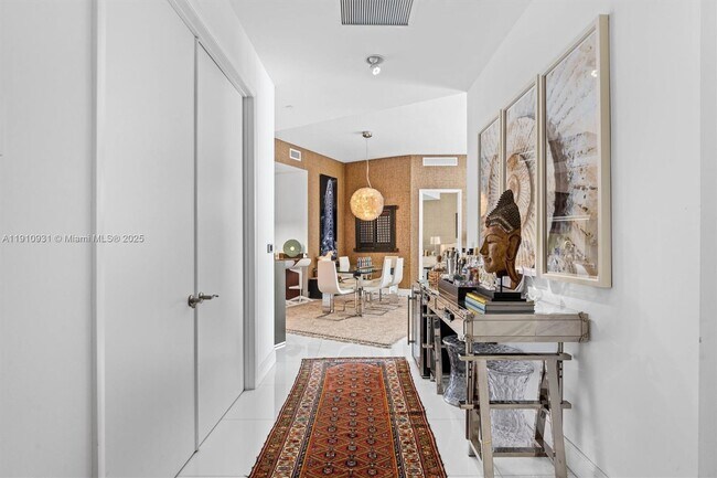 Photo - 15811 Collins Ave Unidad 3107