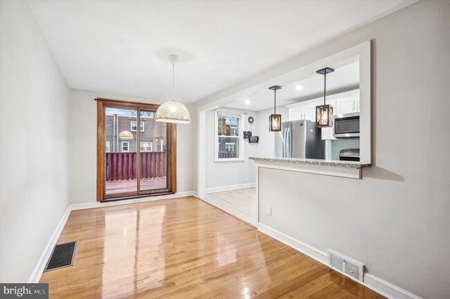 Photo - 650 Magnolia Ave