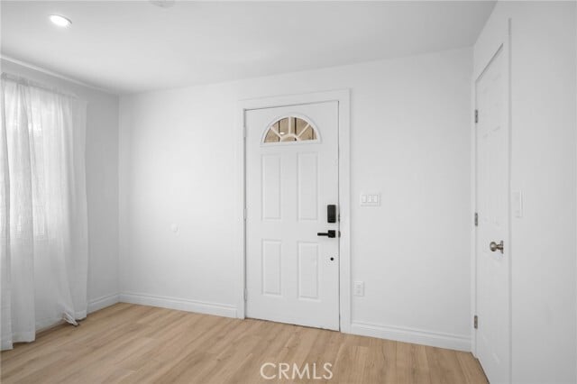 Photo - 10607 Whitegate Ave