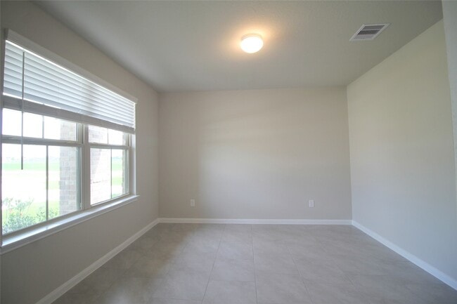 Photo - 29607 Kettle Creek Ct