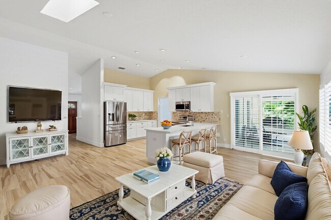 Photo - 2700 Yarmouth Dr