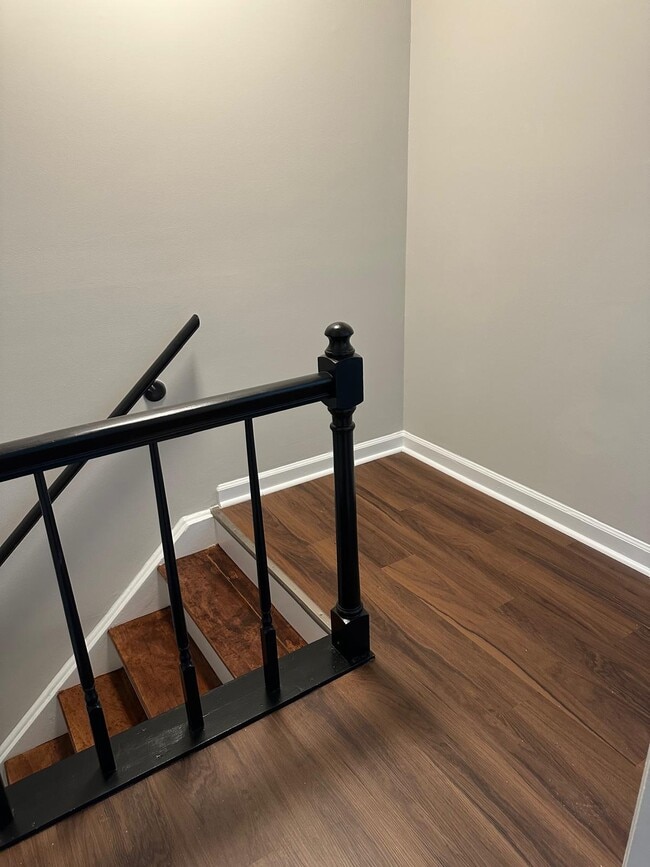 Photo - 199 Holcomb Ferry Rd