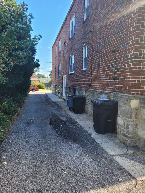 Photo - 7712 Watson St