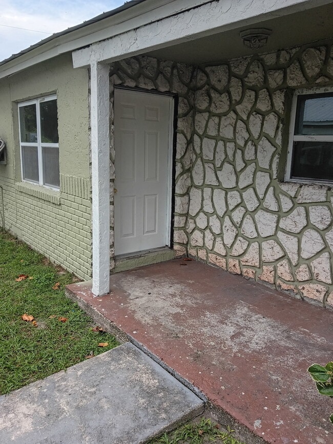 Building Photo - 1848 SW Harlem Cir Unit Arcadia paradise