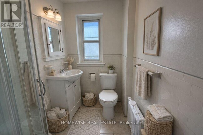 Photo - 189 Vaughan Rd Unit 11