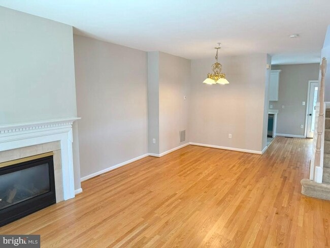 Photo - 1166 N Vernon St