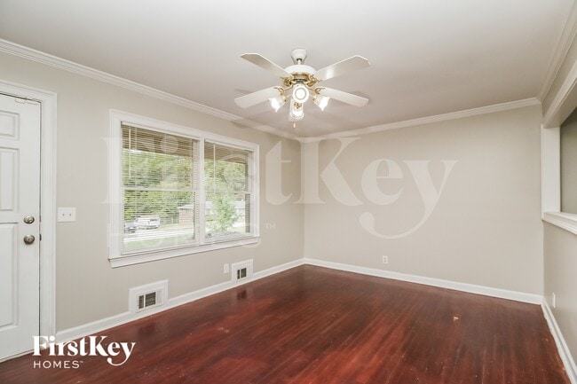 Photo - 1470 Mountain View Cir NW