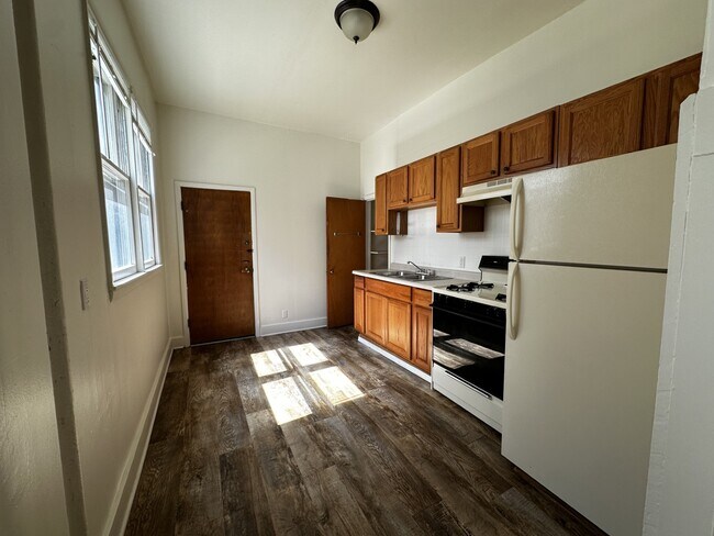 Photo - 2604 Fremont Ave S