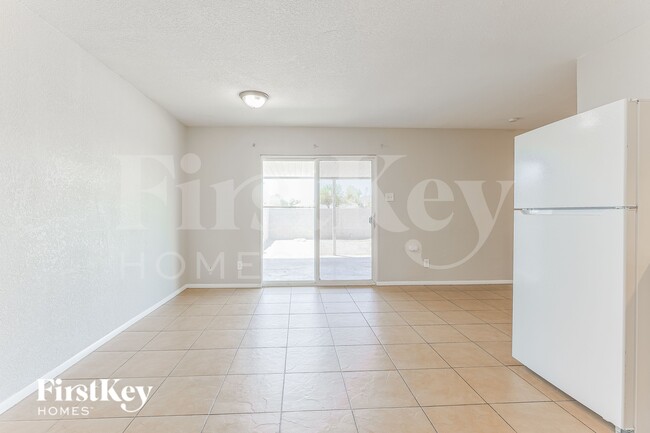 Photo - 4649 E Bowker St