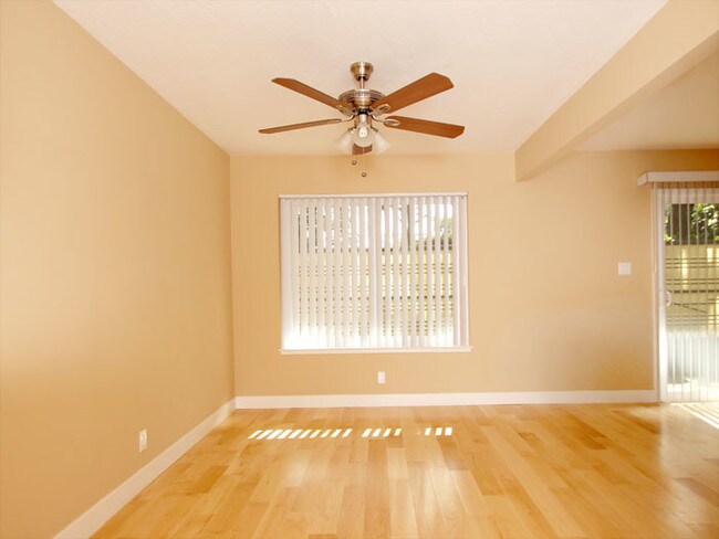 Photo - Crystal Lake Apartments