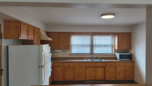 Photo - 6852 W Higgins Ave