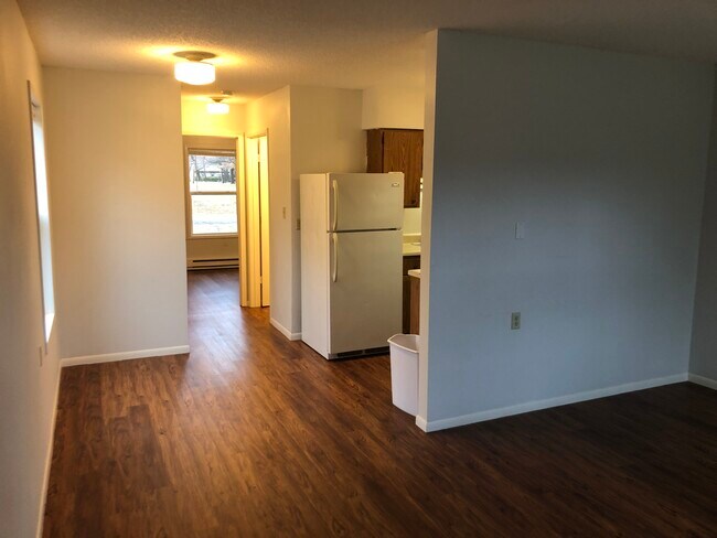 Hall, sala de estar, Kit, baños, habitación - Prairie Springs