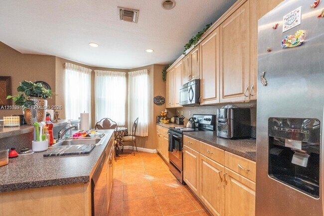 Photo - 1606 SE 16th St