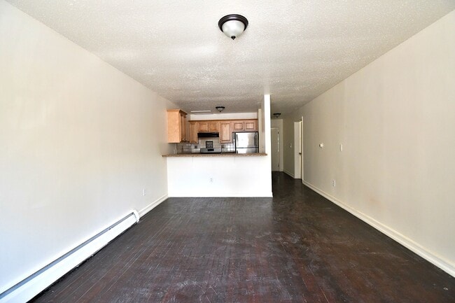 Photo - 485 E 140th St