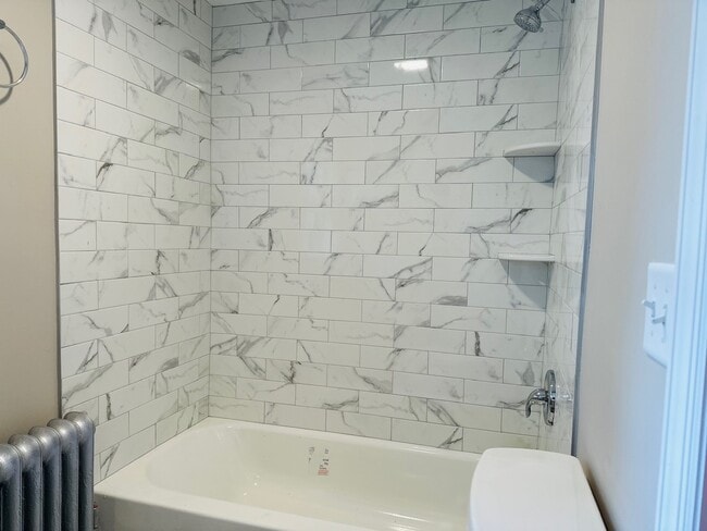 Bathroom - 35 Arlington Ave Unit 2