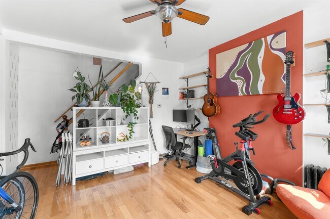 Photo - 180 Christopher Columbus Dr Unit 2