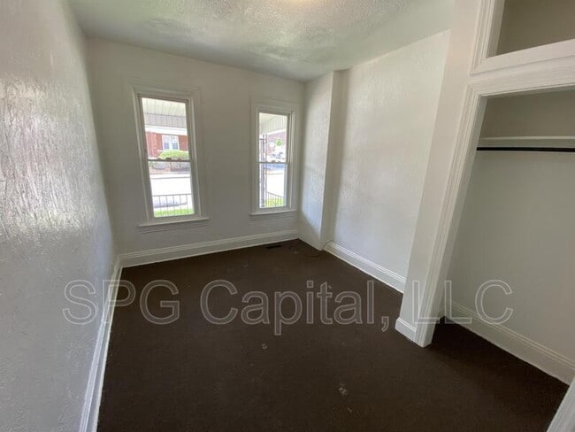 Photo - 304 W Cottage Pl