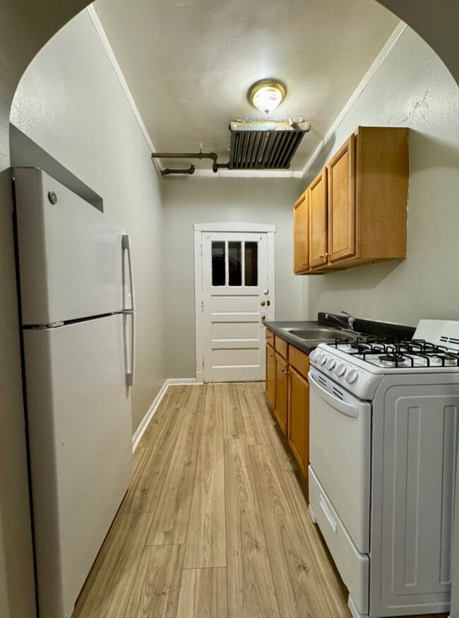 Photo - 4821 N Kimball Ave Unit #g