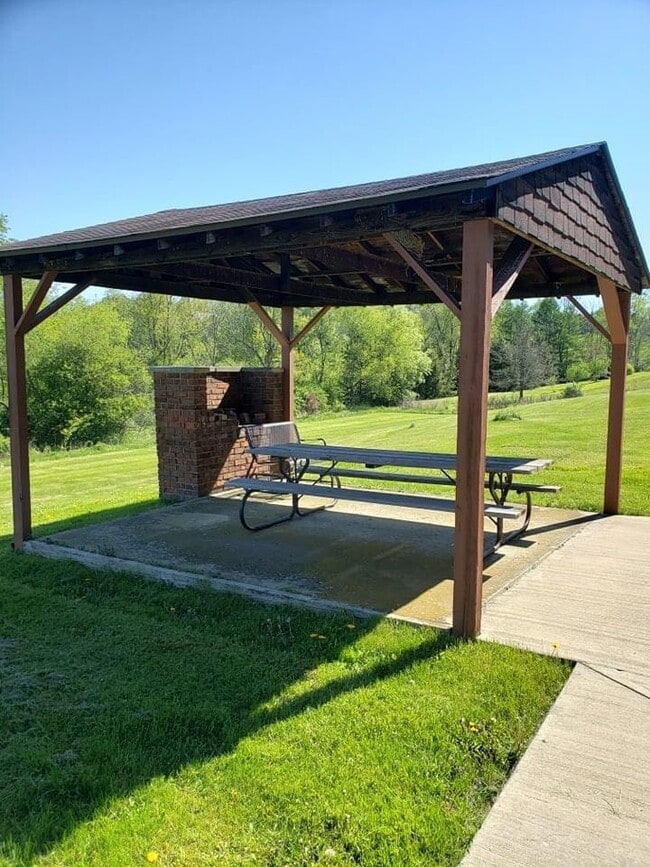 Photo - 246 Edgebrook Ln Unit 10