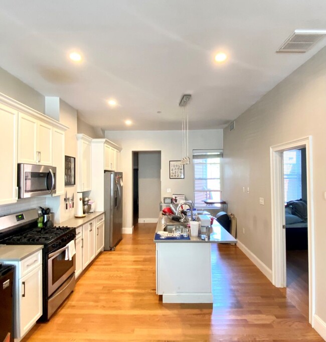 Photo - 128 London St Condo Unit 1
