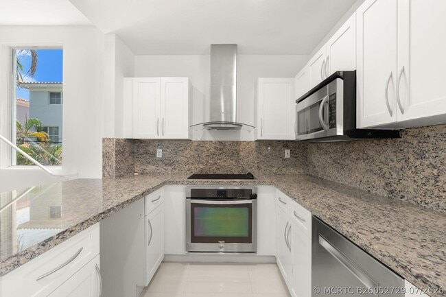 Photo - 622 NE 10th Ave