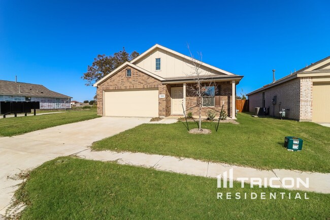 Photo - 1008 Lady Bird St House