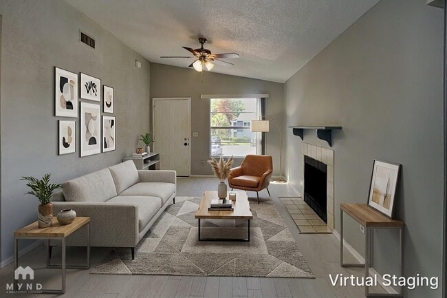 Photo - 107 Northlake Dr