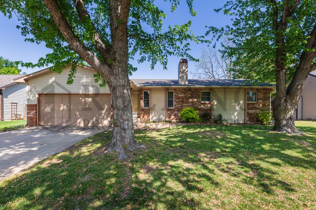 Building Photo - 510 N Parkridge St Rental