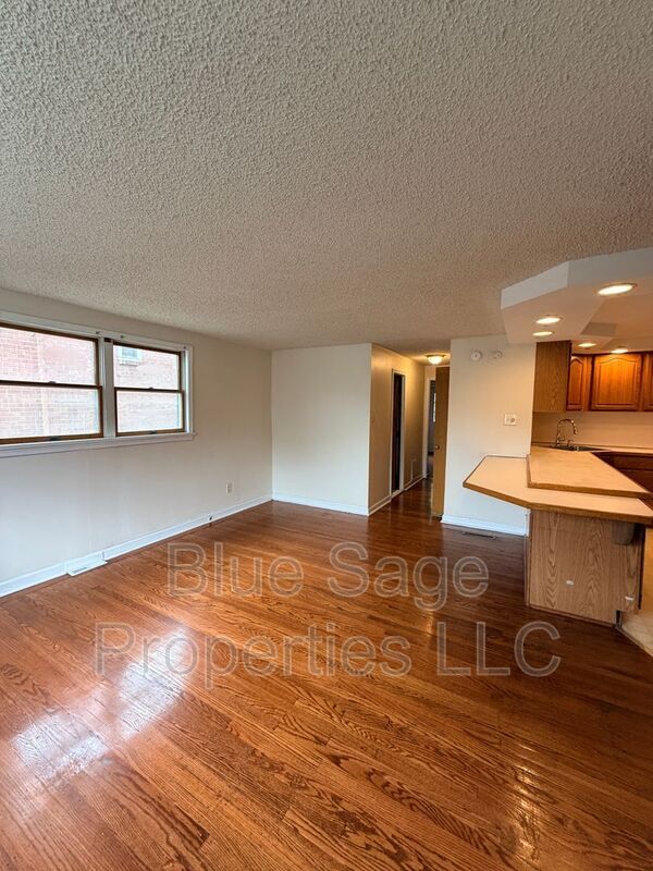 Photo - 4419 Rosemont Ave Unit 1st Floor
