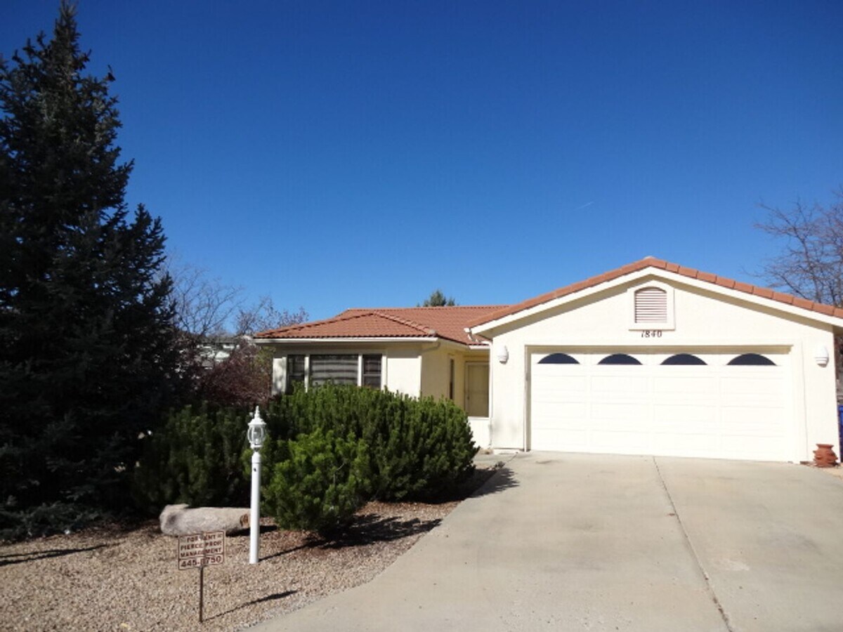 Cliff Rose - 3 Bedroom and 2 Bathroom - Cliff Rose - 3 Bedroom and 2 Bathroom