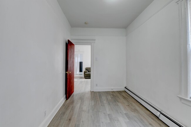 Photo - 200 Nunda Ave Unit 1R