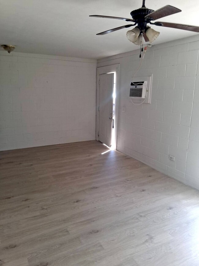 Photo - 2952 7th Ave