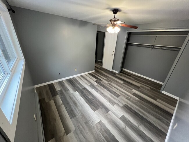 Photo - 1129 Catalpa Cir