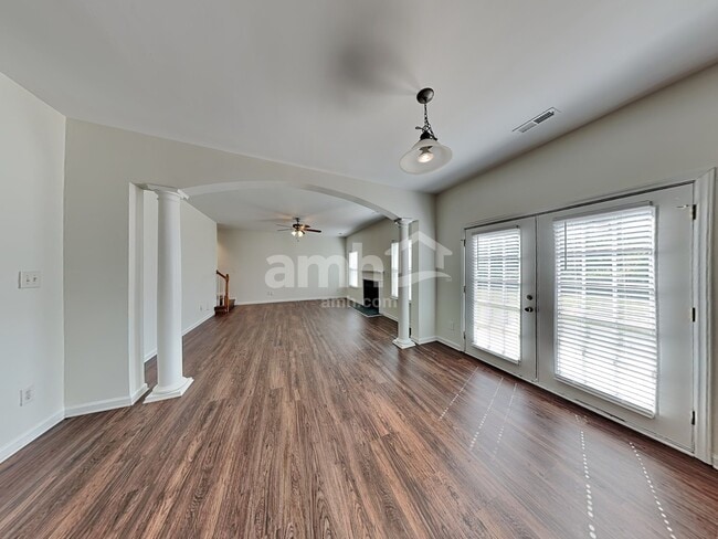 Photo - 8507 Four Sisters Ln