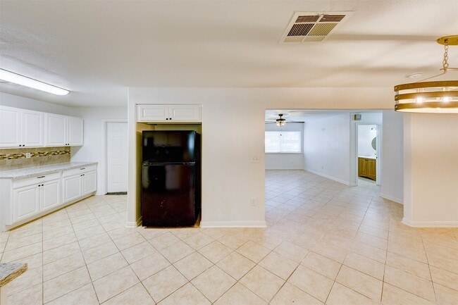 Photo - 309 Robbie St