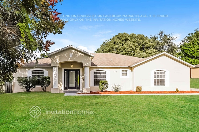 Building Photo - 702 4th Ave N