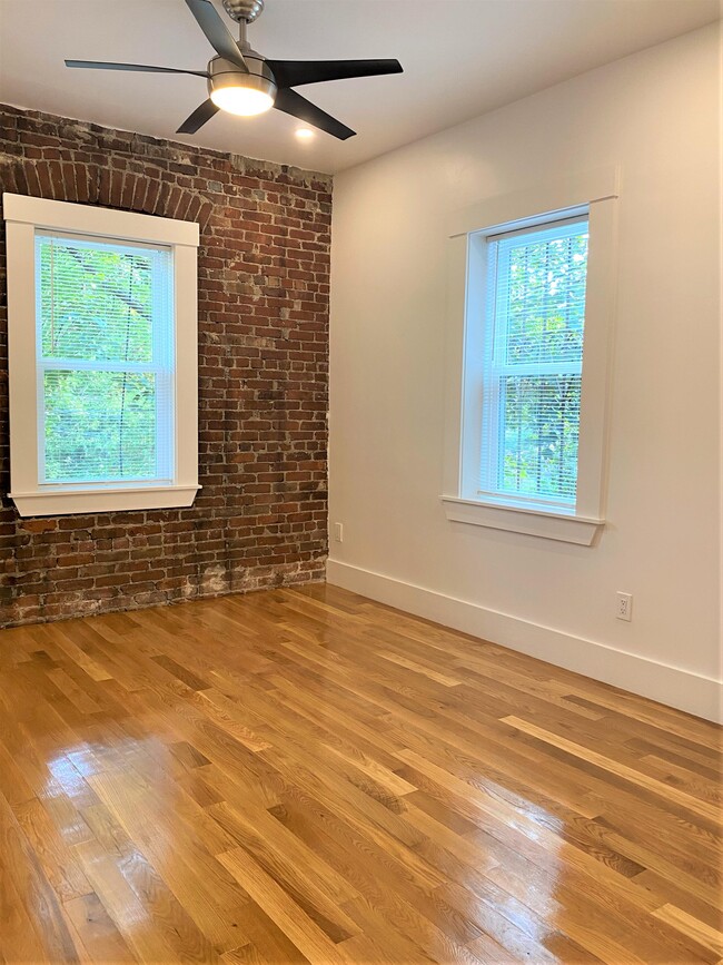 Photo - 32 Robinwood Ave