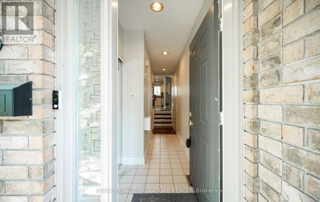 Photo - 1015 Johnsons Ln