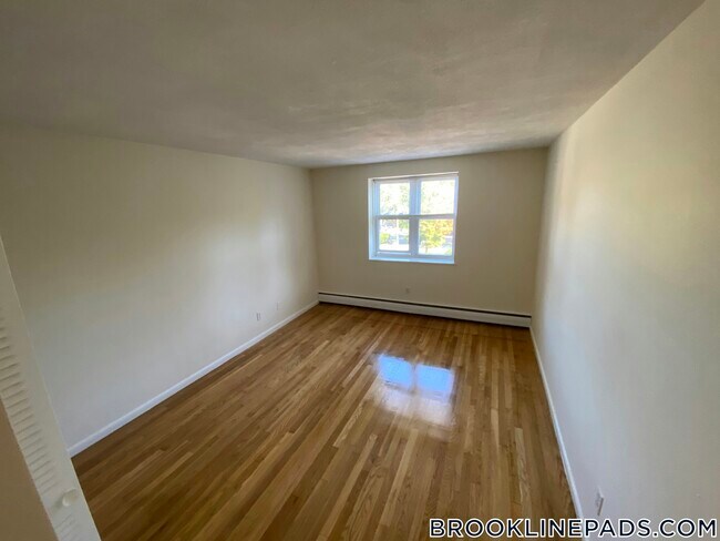 Photo - 110 Babcock St Unidad 36
