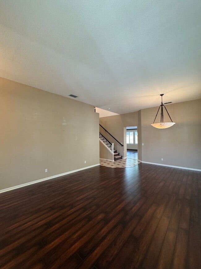 Photo - 1762 River Oaks Cir