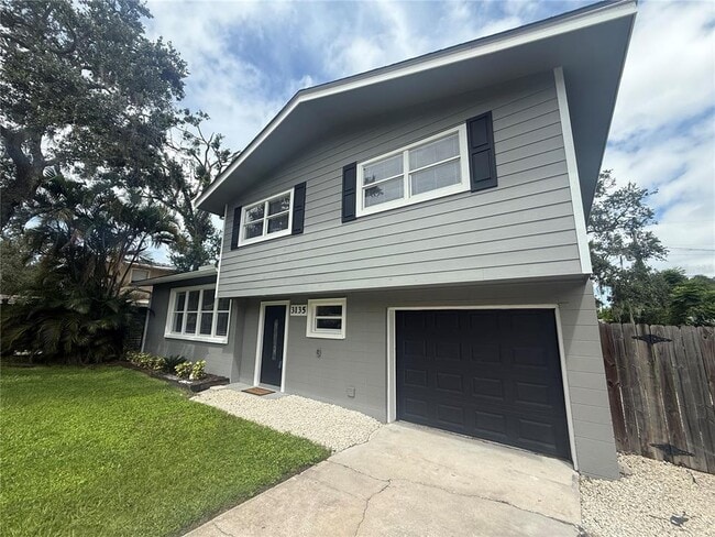 Photo - 3135 Alta Vista St