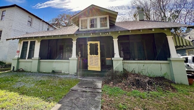 Building Photo - 408 E State St Unit 408 East State Street #A