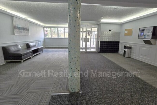 Photo - 10135-10120 120 St NW Unit 103