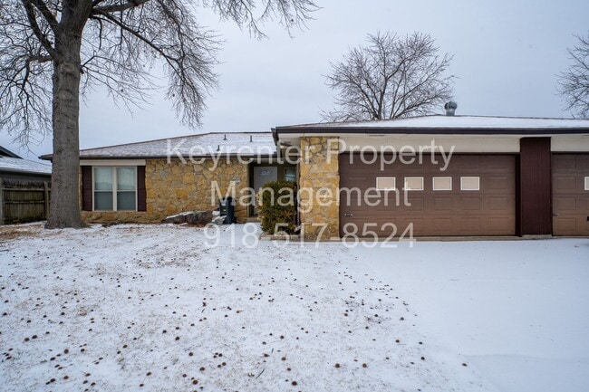 Photo - Gorgeous 3 Bed / 2 Bath! Coming soon!