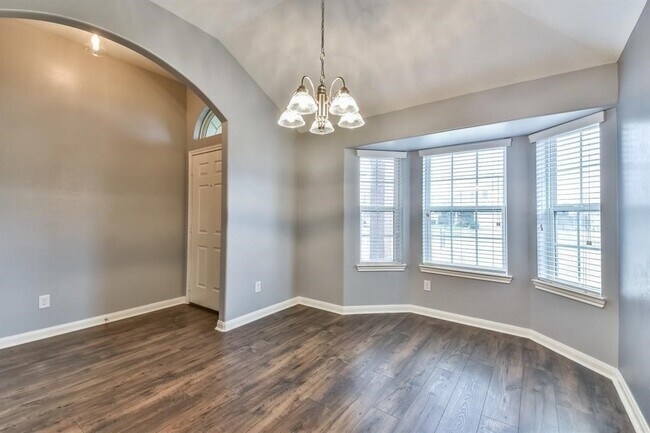 Photo - 10810 Barker View Dr